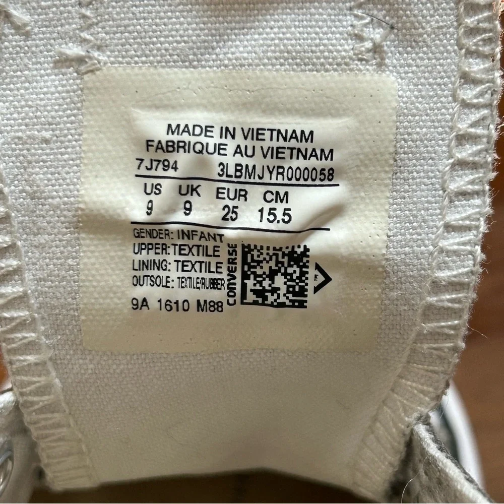 Converse Chuck Taylor All Star Low Top Sneakers